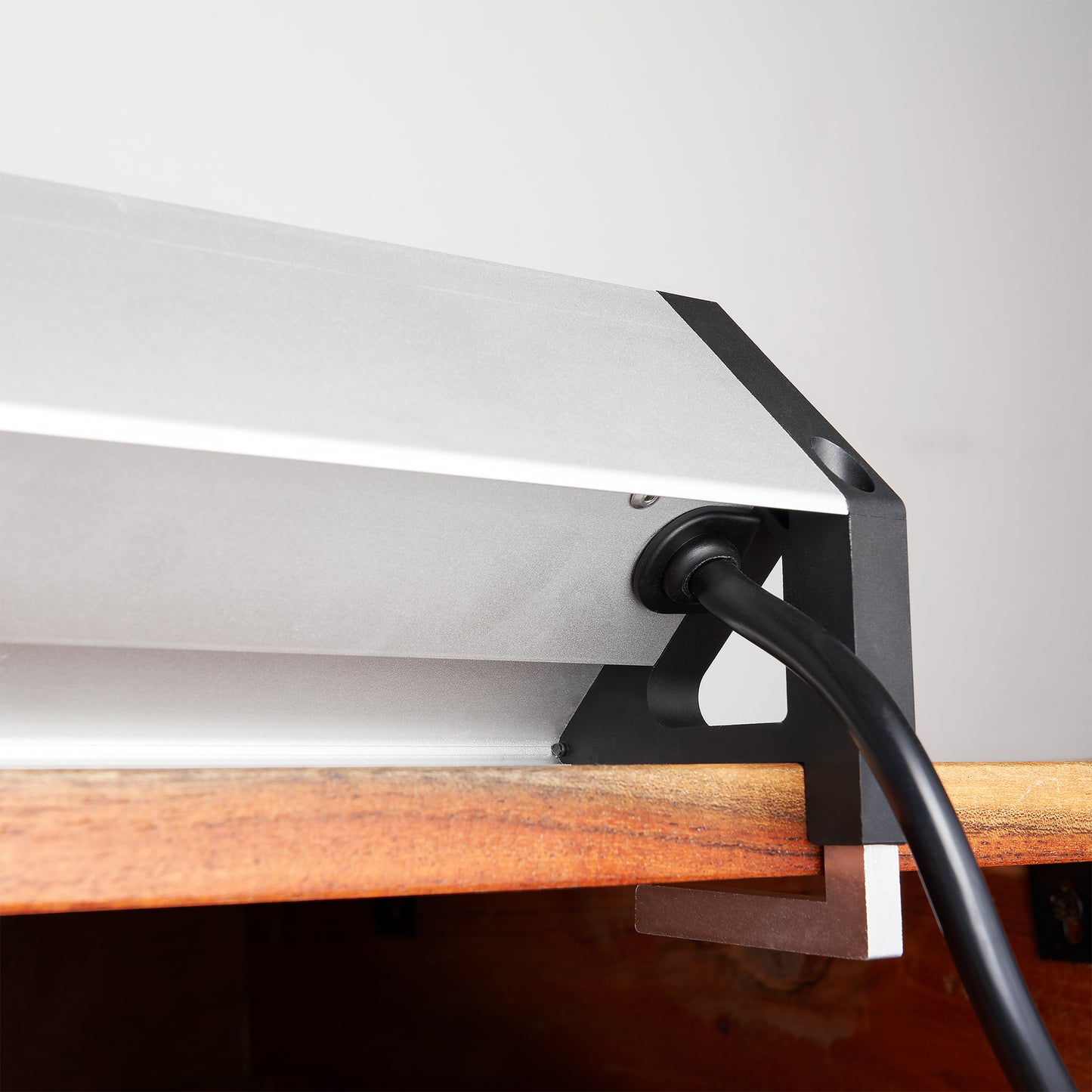 Möbel-Steckdose 3-fach  USB A und C Büro Mehrfachsteckdose Steckdosenleiste 1,8m