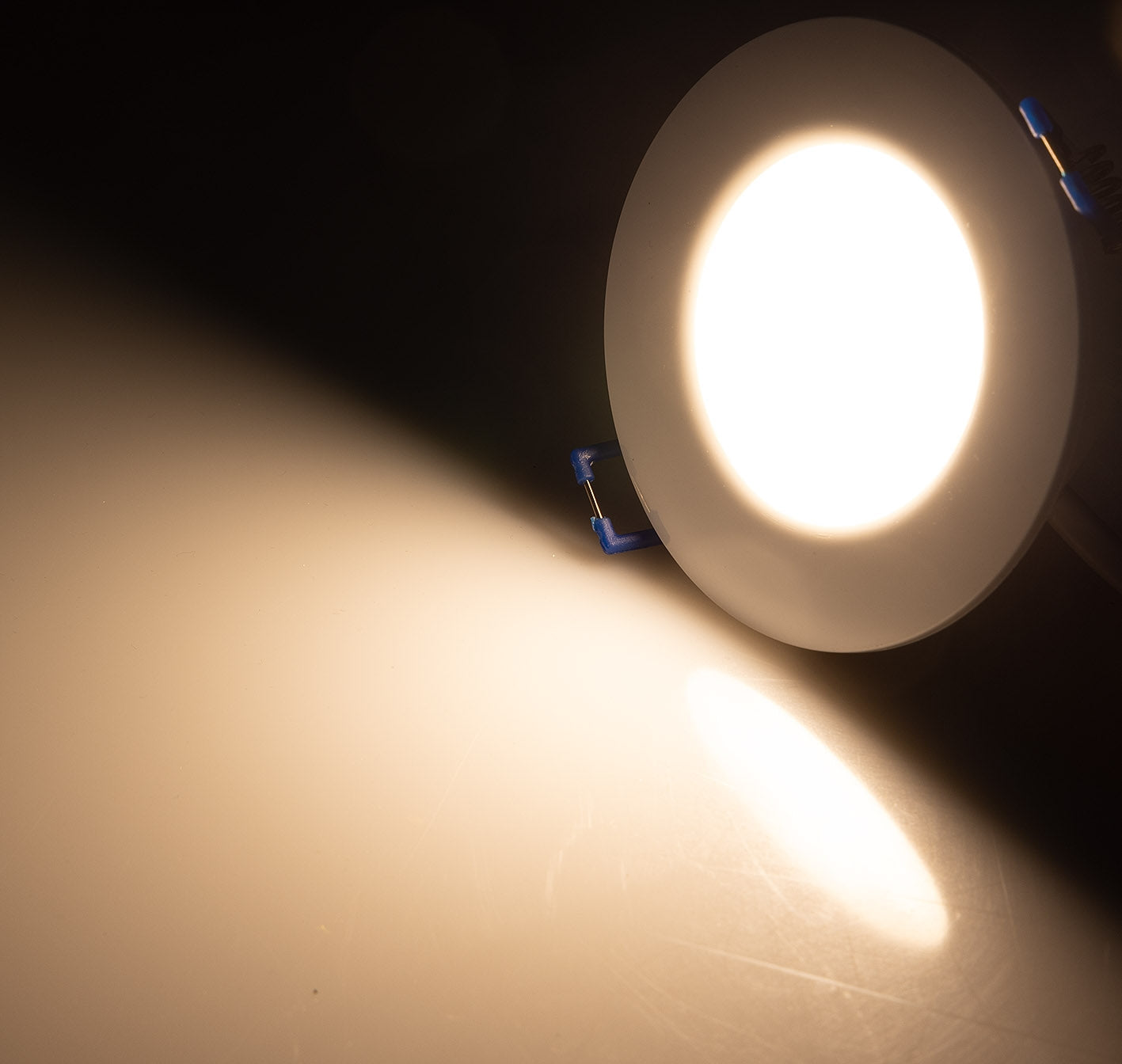 LED-Einbauleuchte, 30mm flach, IP44, 460/500 Lumen, 4,9W, 230V, Ø85x30mm, Energieeffizienzklasse E