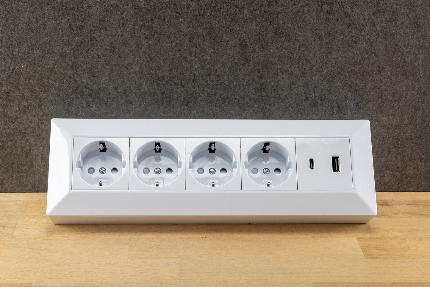 4-fach Steckdosenblock mit USB-A & USB-C, 250V~/16A, 3600W, PD 20W, 3,1A, Aufbaumontage, 26x8x8cm, in 4 Farben