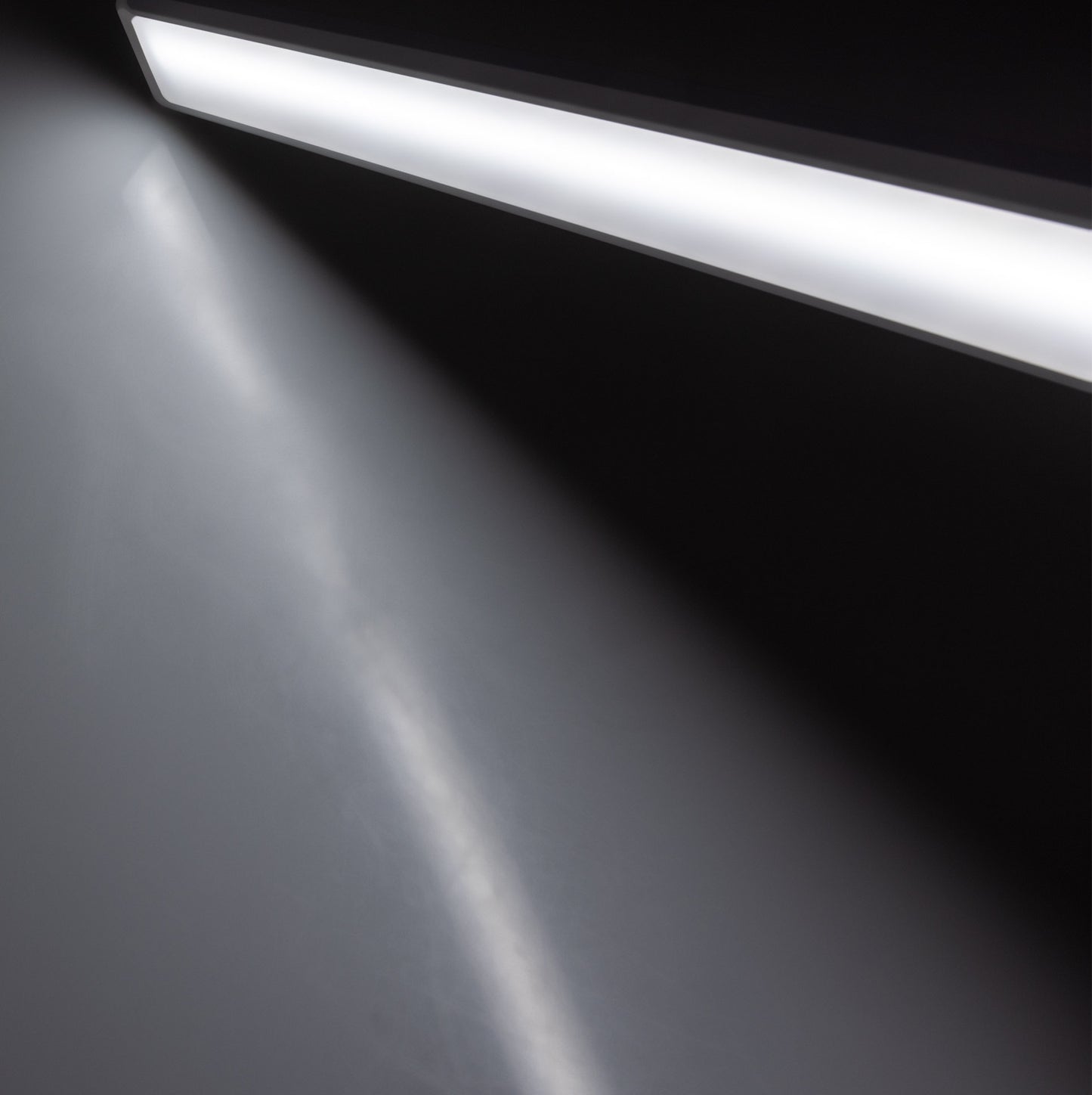 LED Unterbauleuchte 60cm, 230V, Dimmbar, IR-Sensor - Farbtemperatur einstellbar (3000-6500K)