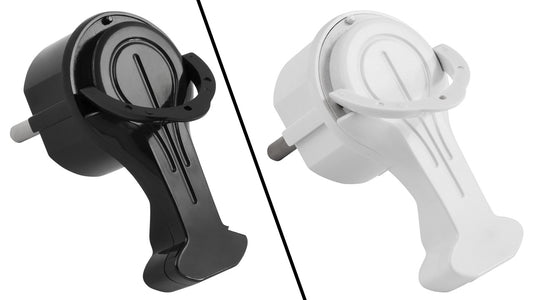 Extra Flacher Wiederanschließbarer Schutzkontakt-Winkelstecker mit Zugentlastung und Handgriff in weiß oder schwarz