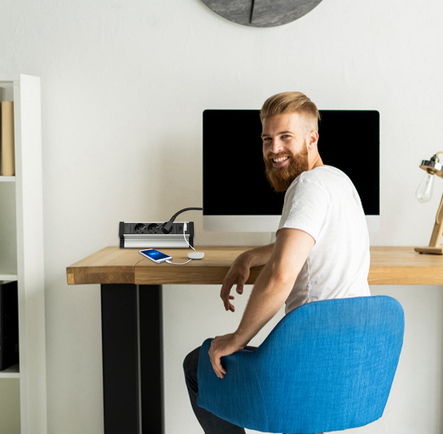 Möbel-Steckdose 3-fach  USB A und C Büro Mehrfachsteckdose Steckdosenleiste 1,8m