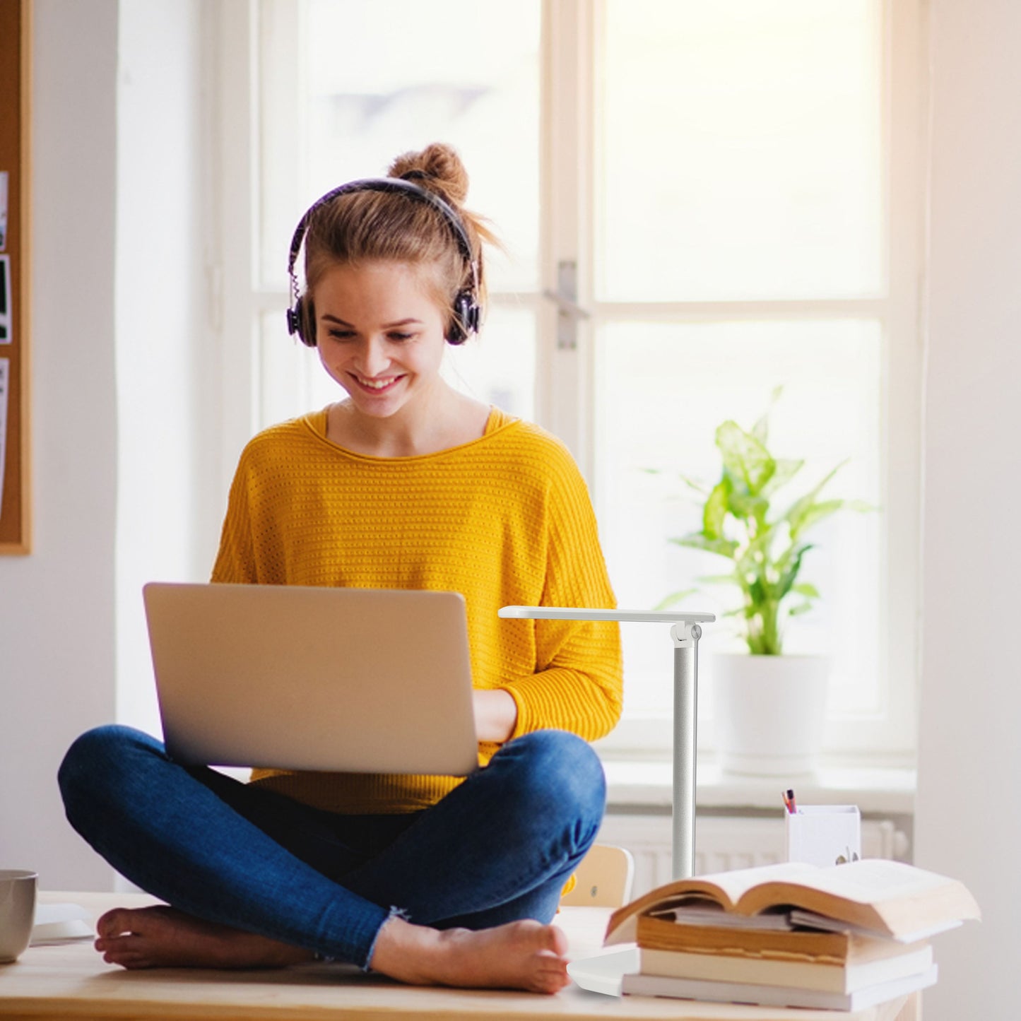 LED Schreibtischlampe dimmbar mit USB Anschluss schwenkbar 3 Lichtfarben weiß