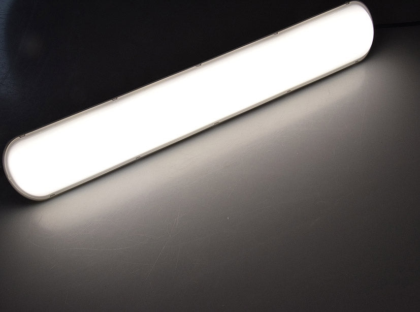 Trano LED Wand-& Deckenleuchte IP65 120cm 48W 5800lm & 150cm 56W 6600lm, 4000K Neutralweiß, Durchverdrahtung, Garage Keller Werkstatt # Achtung! Separates Sperrgut-Paket #