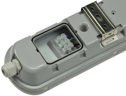 Trano LED Wand-& Deckenleuchte IP65 120cm 48W 5800lm & 150cm 56W 6600lm, 4000K Neutralweiß, Durchverdrahtung, Garage Keller Werkstatt # Achtung! Separates Sperrgut-Paket #