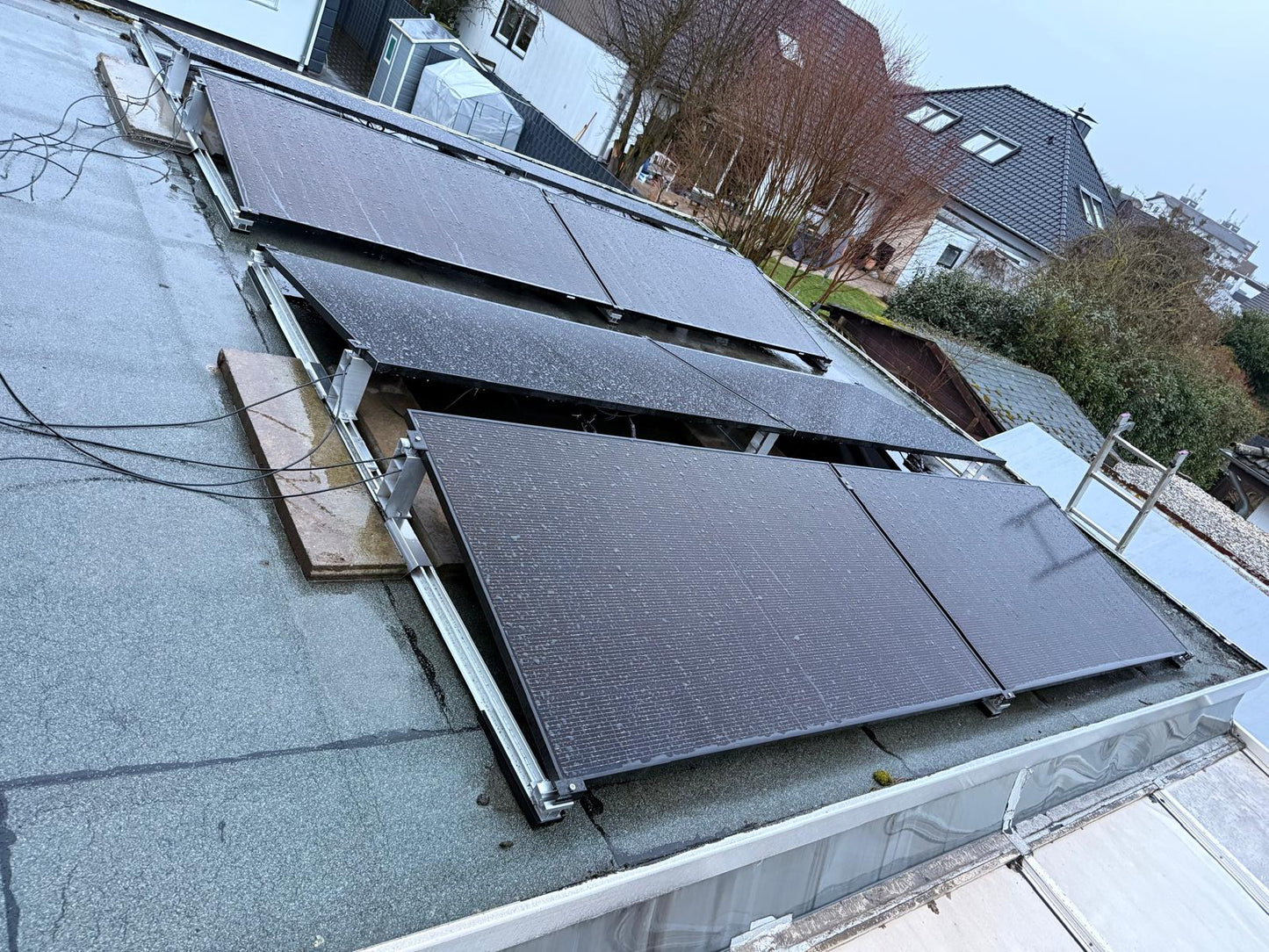 Balkonkraftwerk 890W JA Solar Module & Growat 800W Wechselrichter & Kabel
