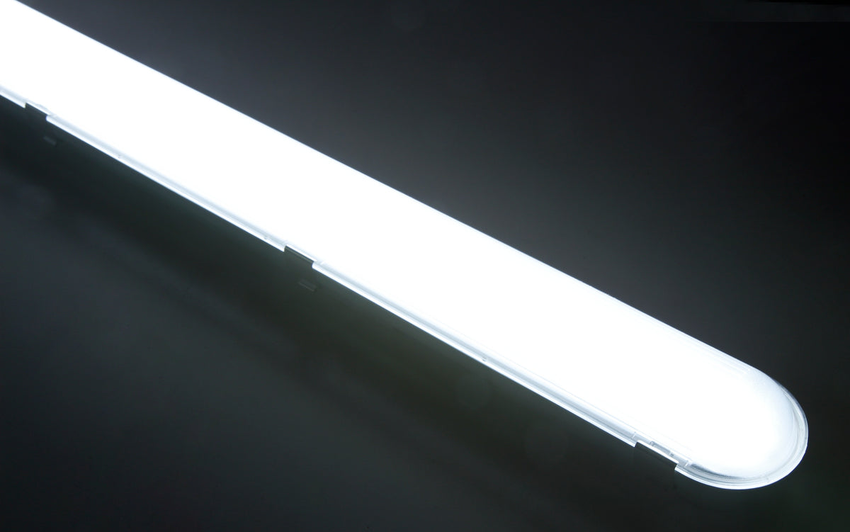 Trano LED Feuchtraumleuchte 150cm | 48W | 7200lm | IP65 | Neutralweiß 4000K | Wasserdichte Wannenleuchte für Garage, Werkstatt, Keller & Industrie | Stoßfest und durchverdrahtbar