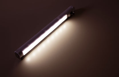 LED-Unterbauleuchte mit Bewegungsmelder, in 2 Lichtfarben, 3000 K, 6000K, 9 SMD LEDs, 100 Lumen, 30.000 Stunden Lebensdauer, Batteriebetrieben, Metallrahmen