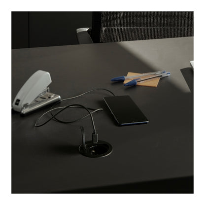Einbausteckdose mit USB-C, schwarz, 230V AC, 3600W, IP20, Ø72mm, 1,8m Kabel